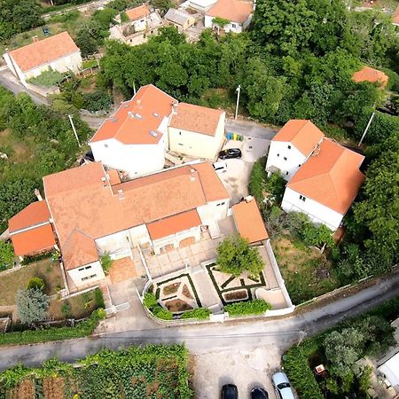 Nice Apartment In Dubrovnik With Kitchen Eksteriør bilde
